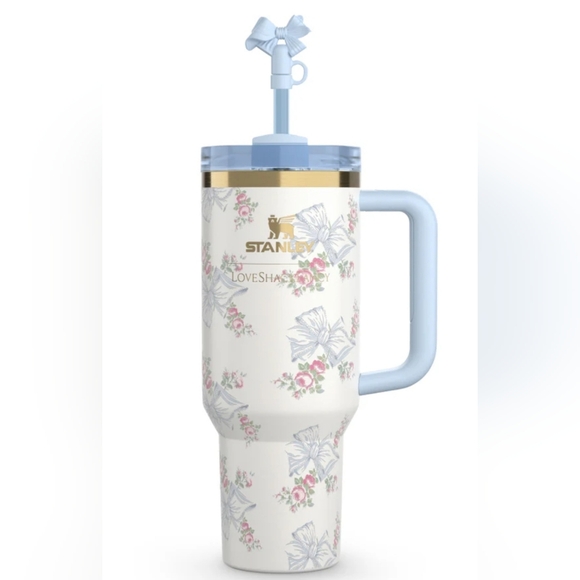 The Stanley X LoveShackFancy Holiday Quencher | 40 OZ - Rosa Beaux Blue - Picture 3 of 9